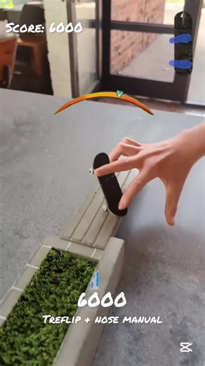 Fingerboard game anyone? by @fartcheese.fb 👉www.WoodClub-Shop.com👈 #fingerboard #fingerboarding #woodclub #woodclubfingerboarding