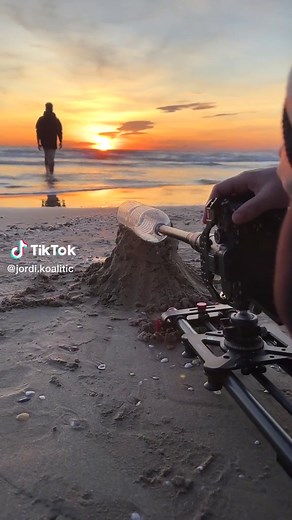 Capturing the Beauty of Sunsets Through Creative Photography Techniques
