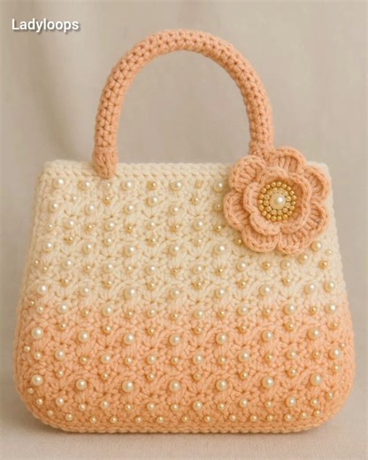Bead Art Crochet Bags with Beaded Flower #crochet #bag #ladyloops