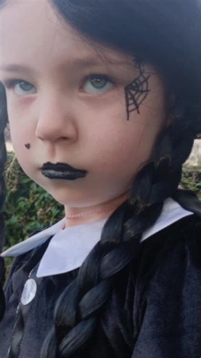 Cheryl & my A-team 🫶🏻 👭👭 (@cherylx4x)’s videos with Spooky, Scary Skeletons (House VIP Remix) - Crystal Knives & Lex Allen