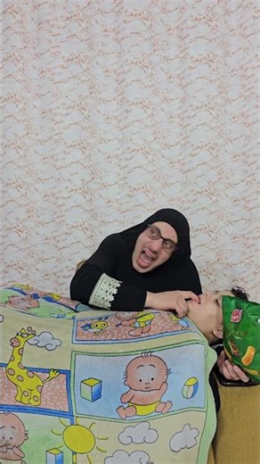 ماما جابت شيبس | بيبي يعض الام