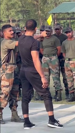 Pistol Defence With Commando #missionsavenirbhaya #commandofitnessclub #selfdefence #shorts