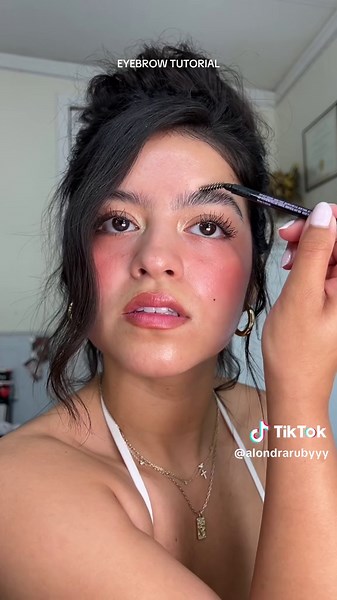 Everyday Eyebrow Tutorial Using Maybelline Products