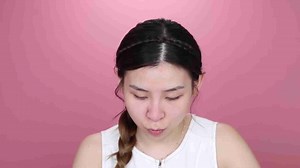 Blackhead Removal Up Close: Suction Device with Camera View