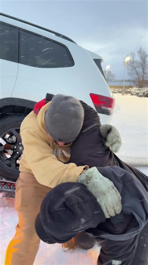 Carhauling Drama: Behind the Scenes of Truck Driving