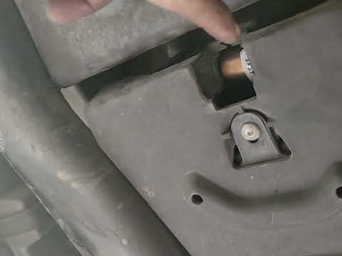 2003 Ford Expedition Vapor Canister Vent Solenoid location.