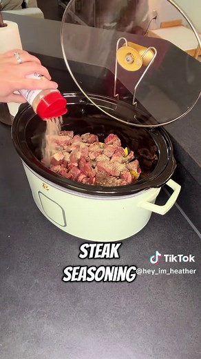 Delicious Crockpot Steak and Vegetable Dinner Recipe