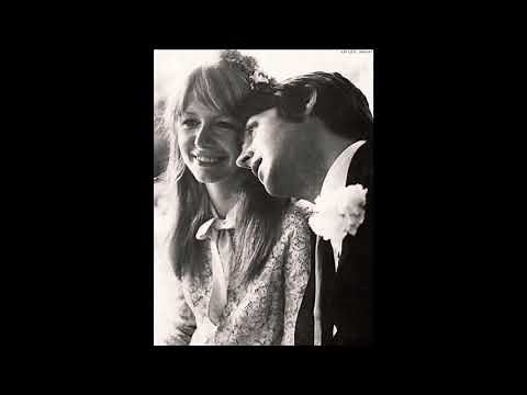 The Beatles - Here There Everywhere - 1966