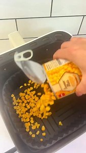 🌽🧈 Maïs au fromage et au beurre, avec ail & sel – l'en-cas ULTIME à l'air fryer ! 🧄🧂 🔥 DEVEZ absolument tester cette combinaison ! 😍👌 ✨#RecetteFacile #Yummy #FaitMaison 🥟🔥 #RecetteExpress #CuisineRapide #RecetteFacile #AirFryer #airfryercooking #airfryercooking #friedchicken #friedchicken #fy #fyp #airfryermaster #food #france #airbnb #recettesimple #recetterapide #asmrfood #airfryertiktok #recettefacile #asmr #AirFryerMagic #airforce #RepasComplet | Délices et Recettes au Air Fryer