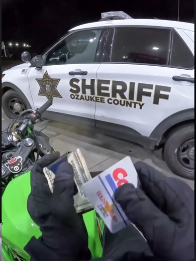 7.9M views · 141K reactions | cops like this are why people run | Lalaa | Facebook