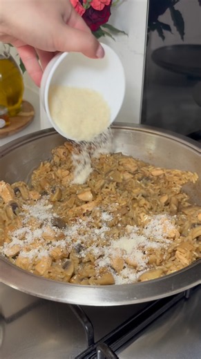 Savršeno kremasti rižoto sa piletinom i pečurkama 🤍 #recepieoftheday