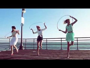 Hoop Dance: Katie Sunshine & The Hooptown Hotties