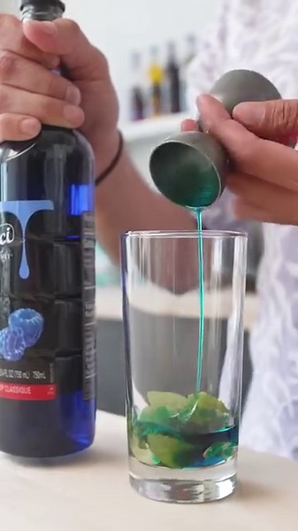 7.6K views · 15 reactions | Energy Nojito 𢡄 - 1.5 oz DaVinci Gourmet Lotus Energy Syrup - 1.2 oz DaVinci Gourmet Blueberry Syrup - 3/4 oz Lime Muddle on 12 mint leaves. Top. with grapefruit seltzer. Add ice. Garnish with a mint spring. #sponsored by Kerry Foodservice #chefsroll #rollwithus #anyproof #crfeatureskerry #craftbolddvg #davincigourmet | Chef's Roll | Facebook