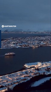 Witness the greatest light show on Earth with escorted small groups of like-minded travellers & expert guides. | Hurtigruten