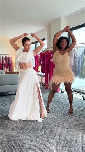 Had to bump it w/ my girl Miranda Derrick 💕 Outfits : Nadine Merabi Tag DC #bumplikethischallenge
