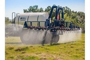 CCI Custom 1000 Gallon Pasture Sprayer