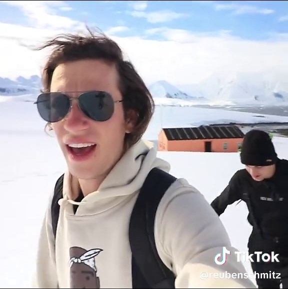 A warm summer day in Antarctica 🇦🇶☀️🧊 #travel #antarctica #summer