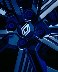 Bienvenido al nuevo SUV #Renault #Kardian. Disfruta de una conducción dinámica con un sistema de propulsión turbo de 125 CV, con un par de 220 nm y 13 sistemas avanzados de asistencia al conductor. Un interior espacioso, equipado con una consola central alta, que integra tecnologías como la palanca de cambios e-shifter y el freno de estacionamiento eléctrico. | Renault Chile