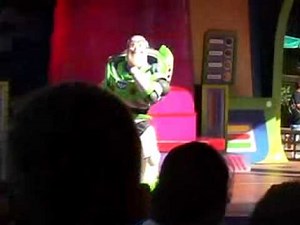 Club Buzz Stage (1 of 2)