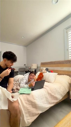 Keemokazi eats bacon for the first time prank 😂