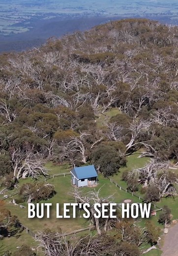 This is a refuge hut, it’s awesome how they are avalible for anyone to use. #highcountry #refugehut #vichighcountryhut