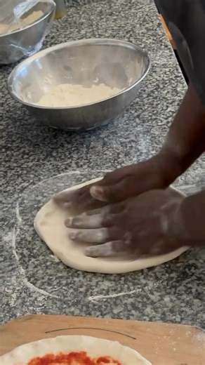 Behind the scenes at TerraSole: the art of a true Pizza Margherita 🍕 San Marzano tomato sauce, stracciatella, mozzarella, and basil in perfect harmony. Join us and experience this timeless favorite fresh from our oven! 🔥 | TerraSole Ristorante