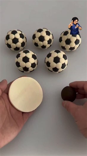 Simple fondant soccer ball topper tutorial . #its9jascakes #cakedecorating #explorepage #viralreels #nigerianbakers | Tomiwa Sekoni
