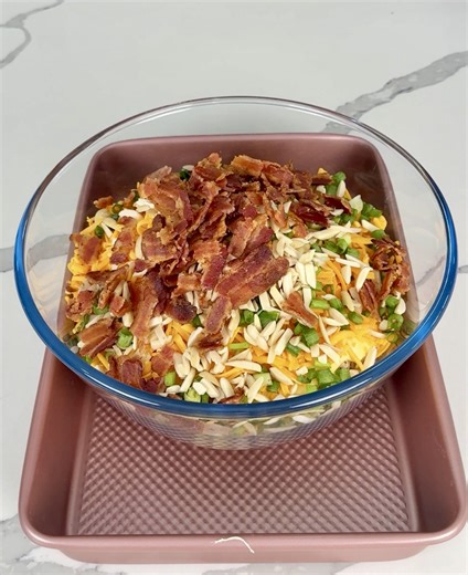 this easy dinner is so good! yummy chicken casserole! #easyrecipe #chicken #dinner | Kristin's Friends