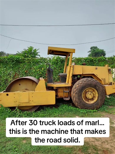 Dynapac 10-12 ton roller for sale. Serious compaction for serious road work. #rollerforsale #dynapacroller #constructionjamaica #jamaicaconstruction #roadconstructio