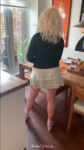 117. Breakfast at GiLLy’s, MiCRo MiNi SkiRT GiLLy & fashion in the KiTcHEN! Pangels Best #shorts