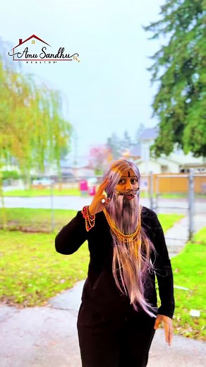 (Disclaimer: The content in this video is for Information & entertainment purposes only. Opinions expressed are personal and not intended to offend or promote any particular view. Viewer discretion is advised.) Welcome to this bright, spacious 3-bedroom, 3-bathroom end-unit townhome in Panorama Ridge. This unique, rarely available corner unit at Townsend is street front and developed by Polygon, offering contemporary style and comfort. The open-plan layout includes a gourmet kitchen with high-en