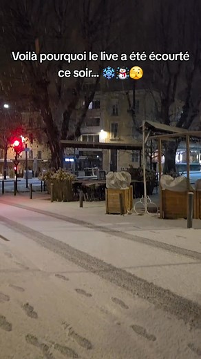 52K views · 348 reactions | Live écourté ce soir en raison des conditions météo... la neige s'est invitée à Gap et il était plus prudent de rentrer car je n'avais pas spécialement envie de dormir au showroom ! ❄️☃️ #neige #meteo #montagne #hautesalpes #dresscodegap | Dress Code Gap | Facebook