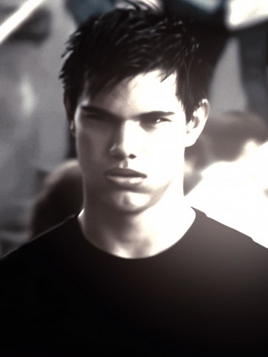 Jacob Black vs. Edward Cullen: A Twilight Saga Edit