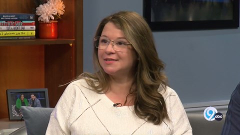 Tips for navigating the Medicare annual enrollment period with I'm With Amanda