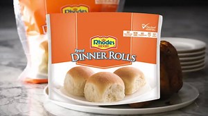 Fill your Christmas table with this delicious Butterscotch Bubble Loaf using Rhodes Bake-N-Serv® Dinner Rolls. The aroma of this warm, gooey monkey bread brings family and friends together throughout the season. Butterscotch Bubble Loaf Recipe- https://rhodesbakenserv.com/butterscotch-bubble-loaf/ #RhodesBread #RhodesRolls #MonkeyBread #PullApart #ChristmasBreakfast #Christmas #Butterscotch #Breakfast #Dessert | Rhodes Bake-N-Serv