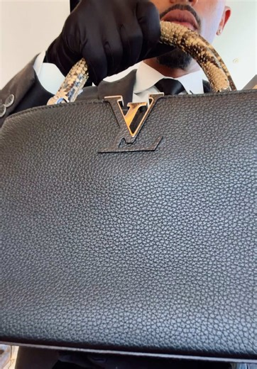 Louis Vuitton Capucines MM in Black Tourillon Leather & Python Skin @Louis Vuitton #clientadvisor #louisvuitton #capucines #capucinesmm #exotic