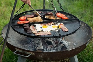 7 BEST Fire Pit Grill Reviews: Heavy Duty Outdoor Camp Grills