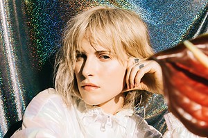 Hayley Williams 'FLOWERS for VASES / descansos' LP