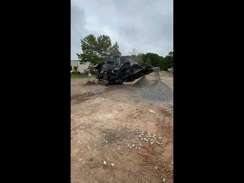 Rebel Crusher Crushing Concrete - Full 10 Minute Video