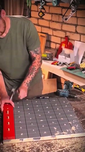 the process of making a simple game tool from a wooden board #shorts