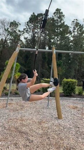 Elisheva on Instagram: "Elisheva's beefing with the zipline 😳"
