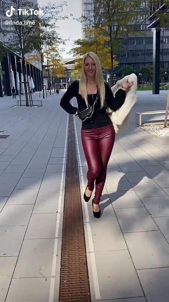 Walking the Catwalk in 16cm High Heels | Model Fashion Show