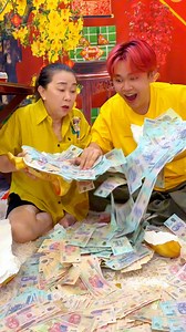 Đập ống heo tích cóp cả năm được hơn 500 củ #caonho | Cáo Nhỏ