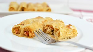 390K views · 4K reactions | Canelones de Gambones y Merluza...