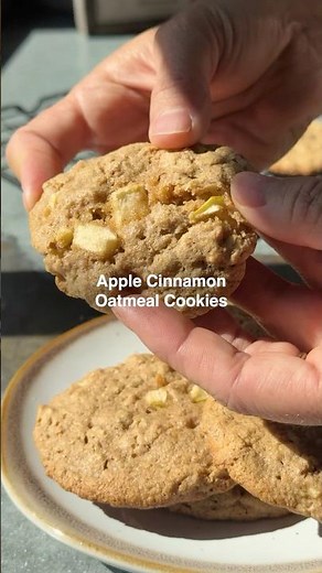 Apple Cinnamon Oatmeal Cookies