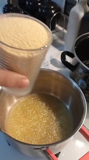 Cooking Techniques: Mixing Boiling Liquid with Syrup