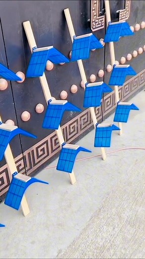 New perches, new style! 🕊️✨ These custom blue perches aren’t just eye-catching — they’re built for comfort and performance. A happy pigeon is a fast pigeon! 💨 What do you think of the design? #AmazingLoft #RacingPigeons #PigeonPerches #PigeonLife #LoftDesign #PigeonLovers #PigeonRacing #fblifestyle #PigeonCommunity | Amazing Loft