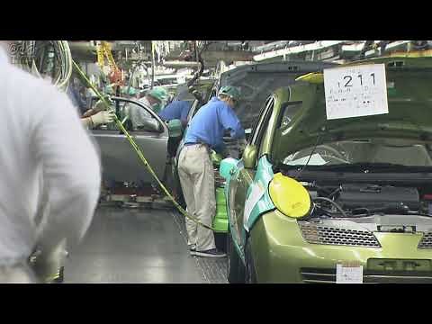 自動車工場 組み立てライン