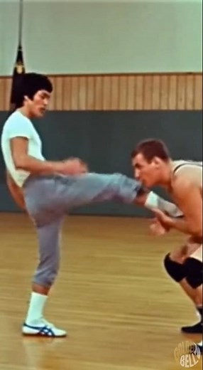 Wrestler vs Bruce Lee's Low Kicks
