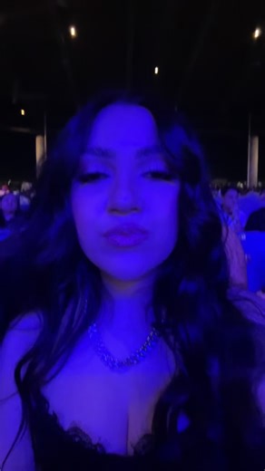 Concerts with my little brother be like 😭😭 #fyp #pesoplumaconcert #az